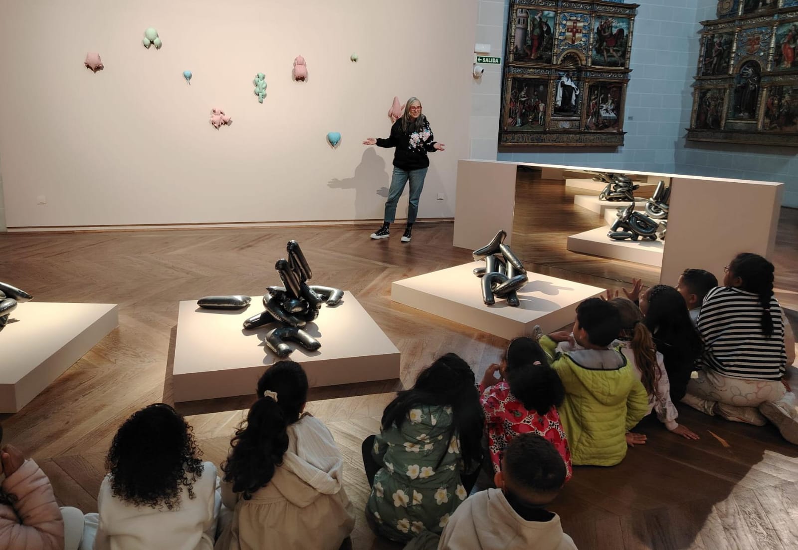 Visita a la exposición de Maite Leyún en el Museo de Navarra